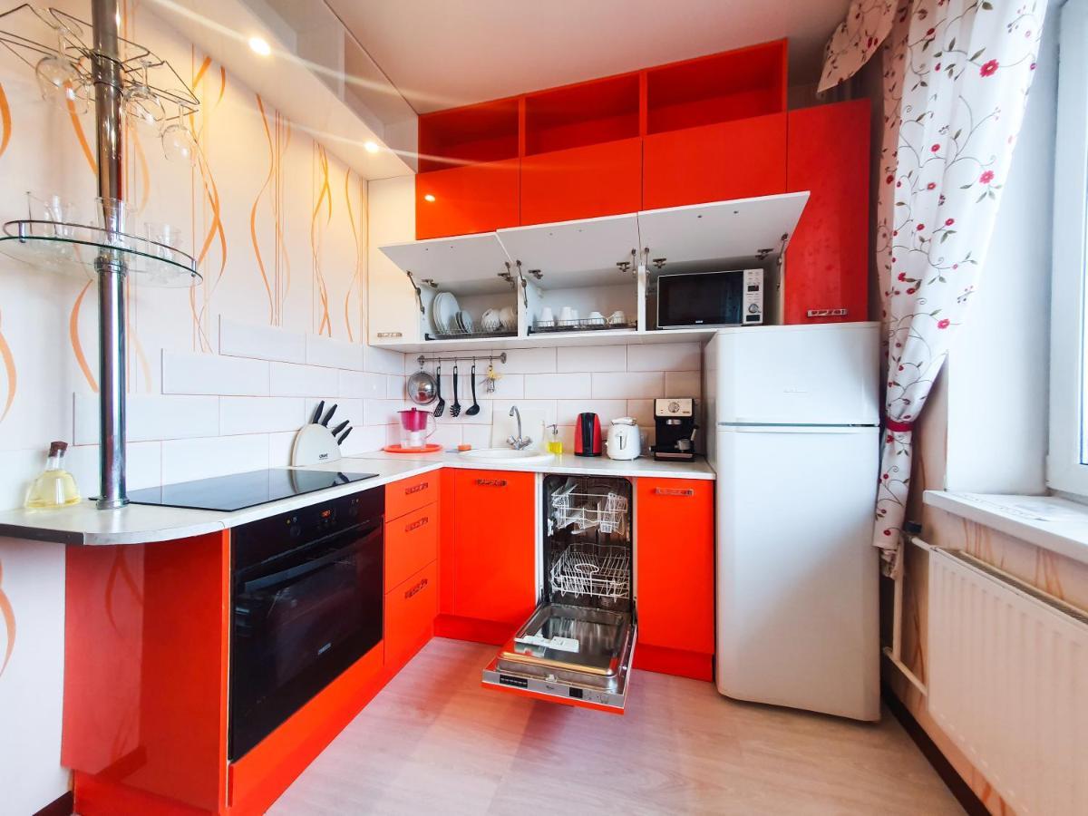 Aelita Apartment С Массажным Креслом Sankt Petersborg Eksteriør billede